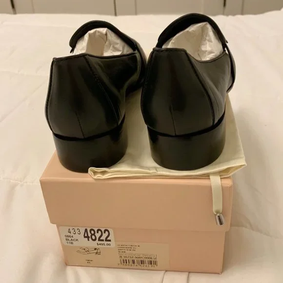 Bergdorf Goodman purchased Alexandre Birman Clarita black loafer